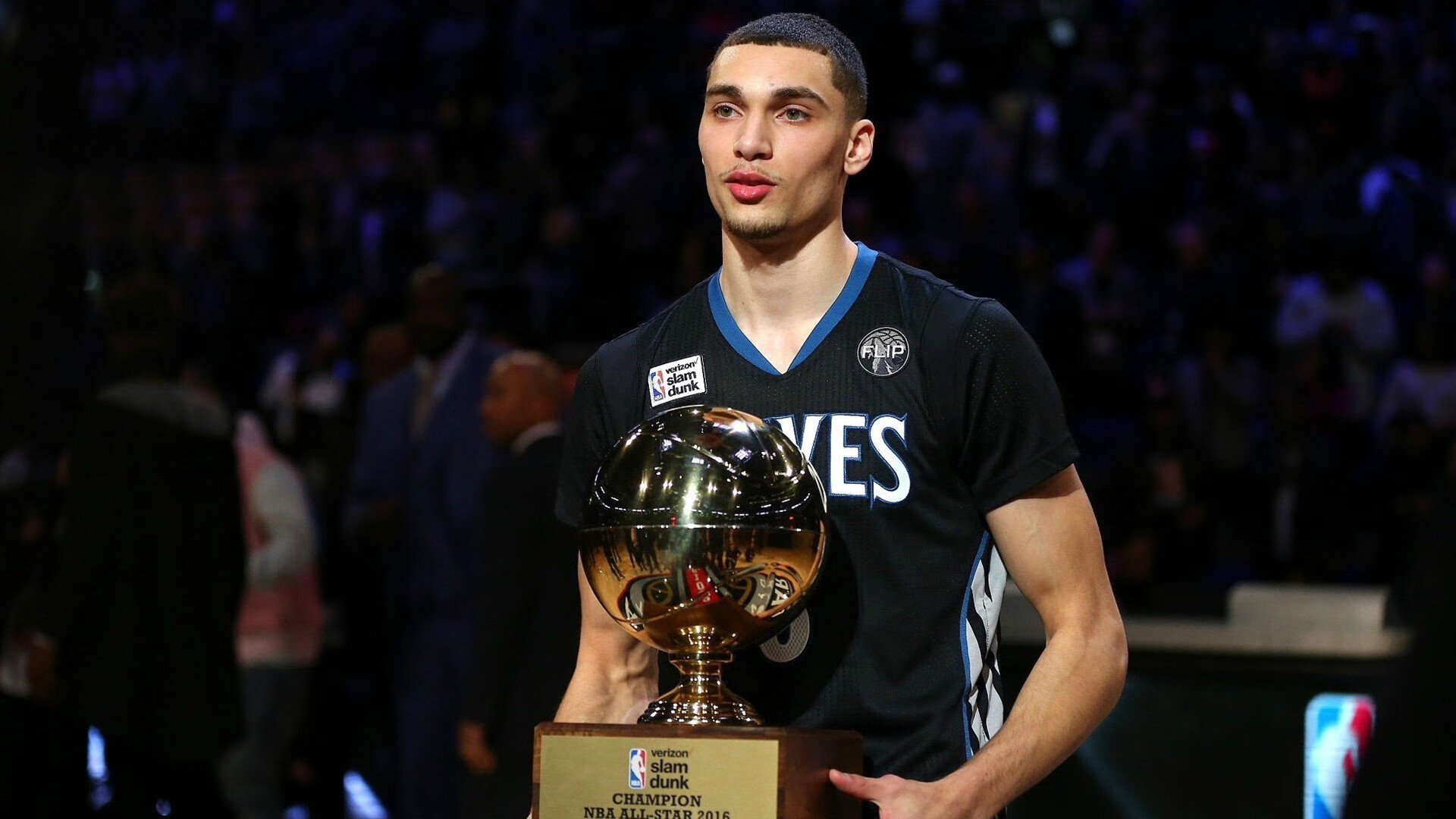 【震撼】伊朗雪地“吊射”惊呆裁判，全场沸腾，伊朗下雪