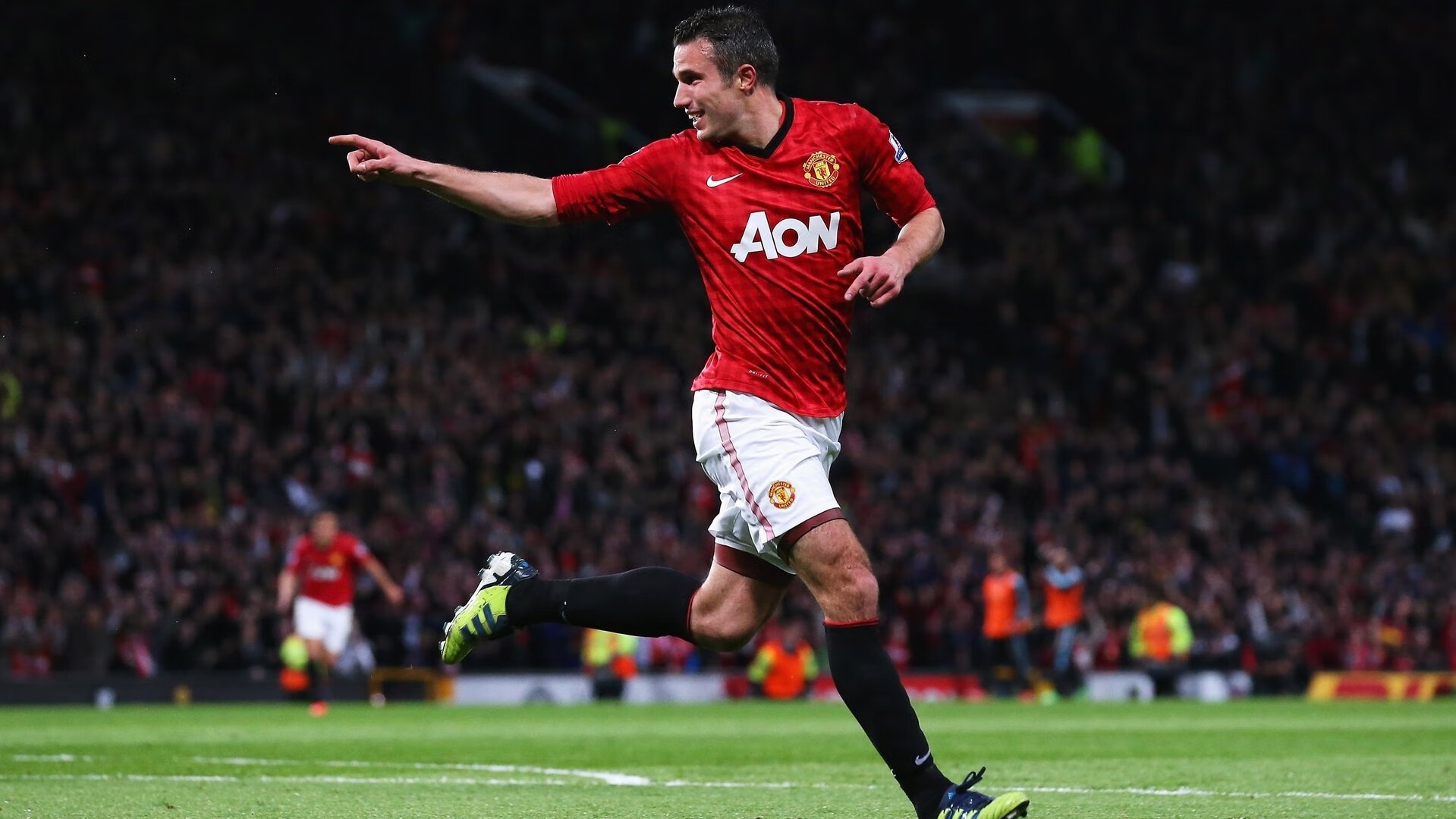 伊朗门将雪地封神,三场比赛零封对手,伊朗门将扑出c罗点球